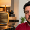 Rádio liga sozinho e toca Rick & Renner após morte do cantor; Bruno se surpreende: “Não tem explicação”