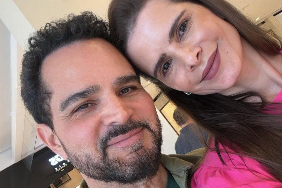 Luciano Camargo se declara para sua esposa Flávia em post